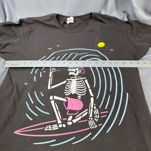 Vintage Delta Pro Weight Mens Size Large Tee Shirt Skeleton Surfer Graphic Black - Picture 10 of 13